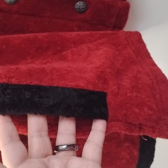 Vintage Artisans Women's Red Holiday Pinecone Sweater Jacket with Black Trim - Picture 5 of 13